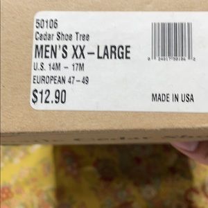 Aromatic cedar shoe trees